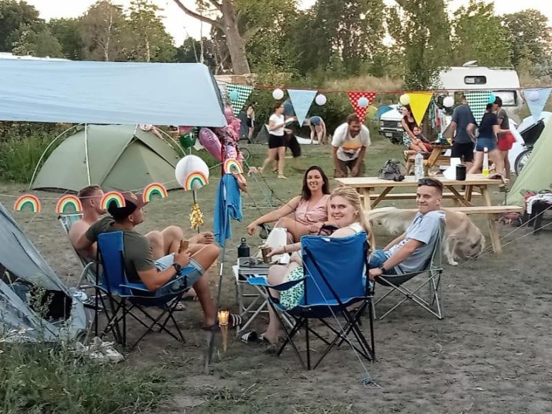 Expérience de camping sportif à Amsterdam en français