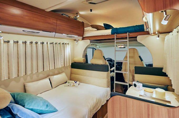 Les avantages d'un lit dînette dans votre camping-car